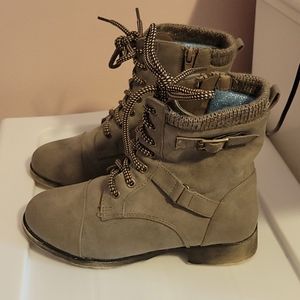 Lil' girls ankle boots